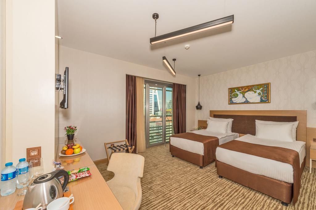 Boursier 1 & Hotel Istambul