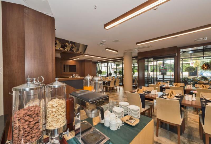 Boursier 1 & 4* Istambul
